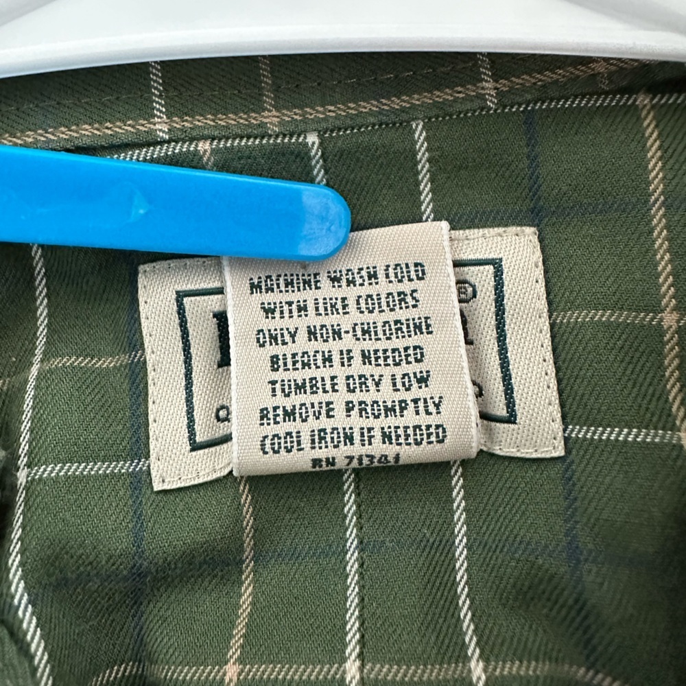 Mint L.L. BEAN Wrinkle Resistant SHAMROCK PLAID Cotton Button Front Shirt sz M - Picture 4 of 5